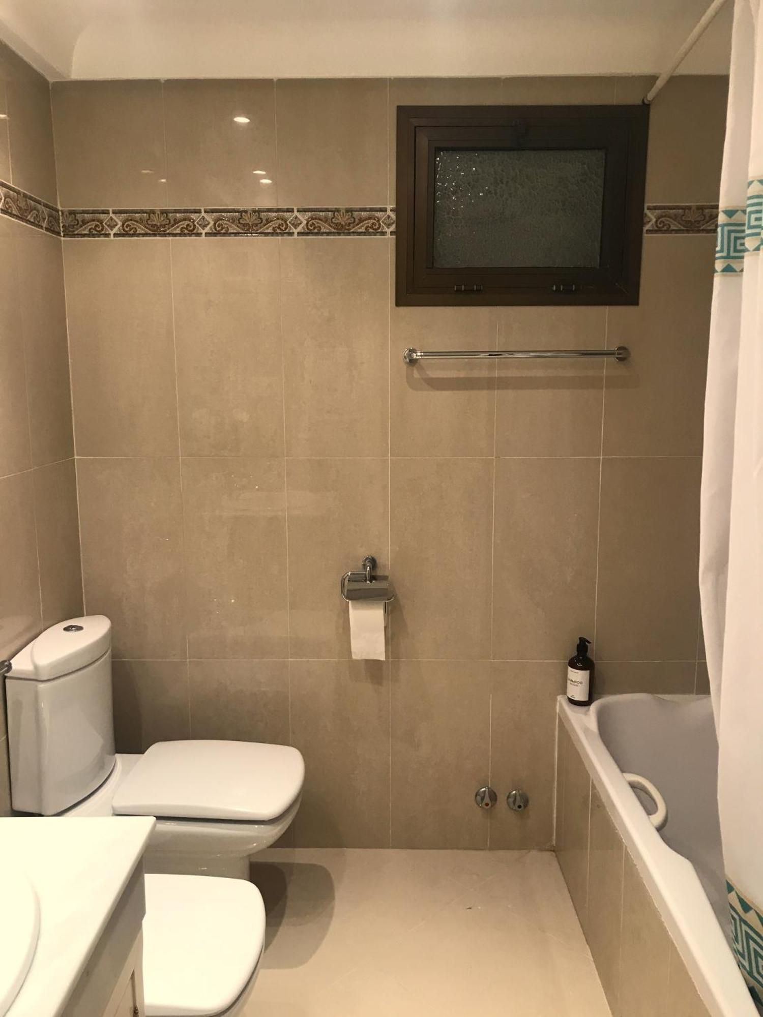 Habitacion Deluxe Con Bano Privado En Atalaya Apartagolf, إِستيبونا المظهر الخارجي الصورة